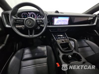 2025 Porsche Cayenne Turbo E-Hybrid Coupe - zdjęcie 11 z 24 - miniatura