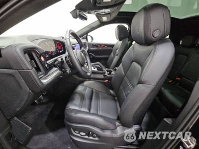 2025 Porsche Cayenne Turbo E-Hybrid Coupe - zdjęcie 7 z 24 - miniatura
