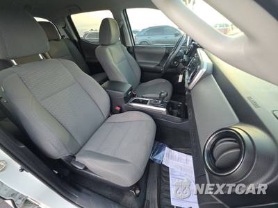 2020 Toyota Tacoma SR5 Crew Cab Medium Bed - zdjęcie 8 z 29 - miniatura