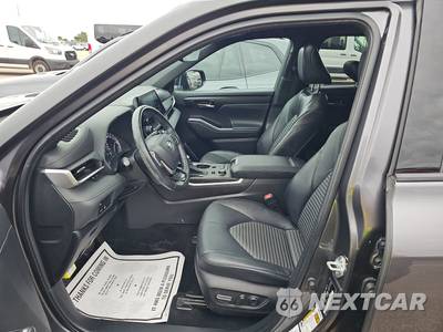 2022 Toyota Highlander XSE - zdjęcie 13 z 31 - miniatura