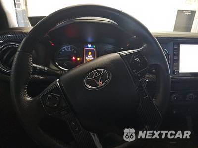 2020 Toyota Tacoma TRD Sport Crew Cab Medium Bed - zdjęcie 10 z 19 - miniatura