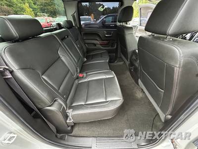 2017 GMC Sierra 2500HD SLT Crew Cab Medium Bed - zdjęcie 12 z 37 - miniatura