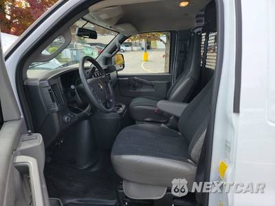 2025 Chevrolet Express 2500 Cargo Van 1WT 135.0" WB - zdjęcie 7 z 34 - miniatura
