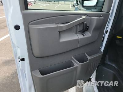 2025 Chevrolet Express 2500 Cargo Van 1WT 135.0" WB - zdjęcie 9 z 34 - miniatura