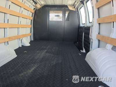 2025 Chevrolet Express 2500 Cargo Van 1WT 135.0" WB - zdjęcie 15 z 19 - miniatura