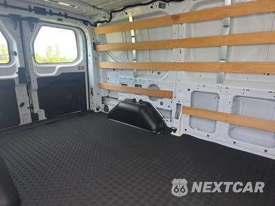 2025 Ford Transit 250 Cargo Van Low Roof 130.0" WB - zdjęcie 14 z 31 - miniatura