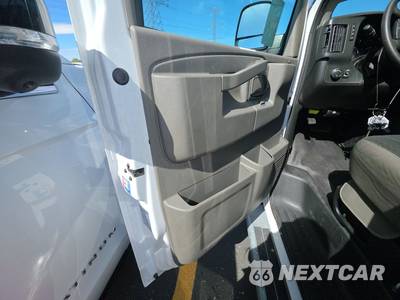 2025 Chevrolet Express 2500 Cargo Van 1WT 135.0" WB - zdjęcie 9 z 31 - miniatura