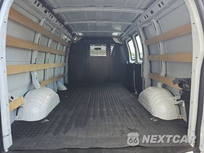 2025 GMC Savana 2500 Cargo Van 1WT 135.0" WB - zdjęcie 14 z 25 - miniatura