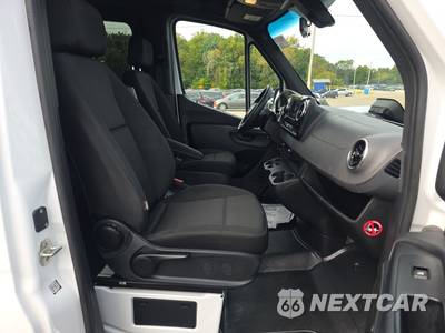 2025 Mercedes-Benz Sprinter 2500 Passenger Van High Roof 170.0" WB - zdjęcie 8 z 26 - miniatura