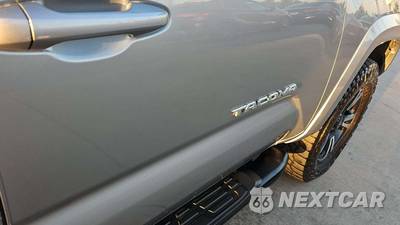 2017 Toyota Tacoma TRD Sport Crew Cab Medium Bed - zdjęcie 29 z 30 - miniatura
