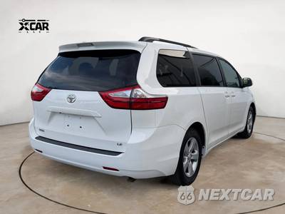 2015 Toyota Sienna LE 8-Passenger 119.3" WB - zdjęcie 5 z 15 - miniatura