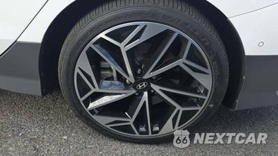 2023 Hyundai IONIQ 6 Limited - zdjęcie 24 z 36 - miniatura