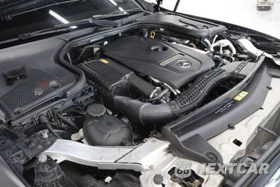 2017 Mercedes-Benz E 300 Luxury 4MATIC Sedan - zdjęcie 13 z 35 - miniatura