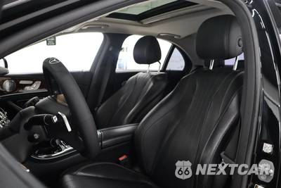 2017 Mercedes-Benz E 300 Luxury 4MATIC Sedan - zdjęcie 17 z 35 - miniatura
