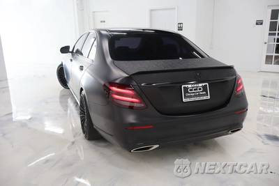 2017 Mercedes-Benz E 300 Luxury 4MATIC Sedan - zdjęcie 6 z 35 - miniatura