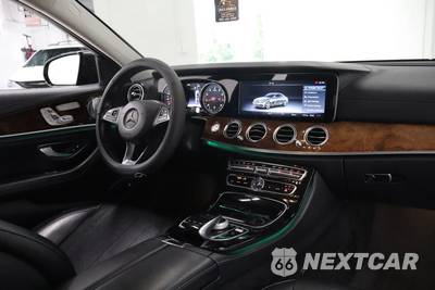 2017 Mercedes-Benz E 300 Luxury 4MATIC Sedan - zdjęcie 35 z 35 - miniatura