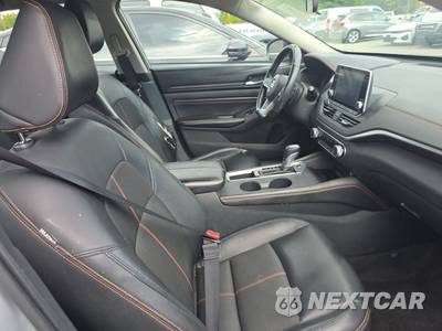 2022 Nissan Altima SR - zdjęcie 8 z 25 - miniatura
