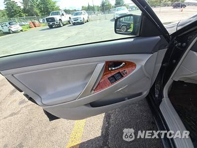 2011 Toyota Camry XLE - zdjęcie 13 z 52 - miniatura