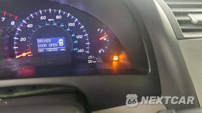 2011 Toyota Camry XLE - zdjęcie 49 z 52 - miniatura
