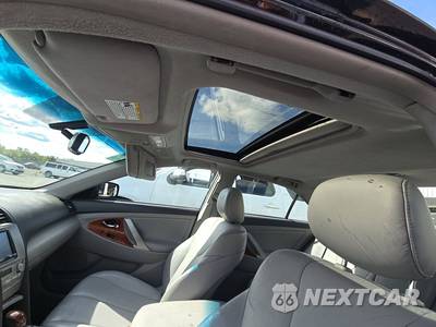 2011 Toyota Camry XLE - zdjęcie 18 z 52 - miniatura