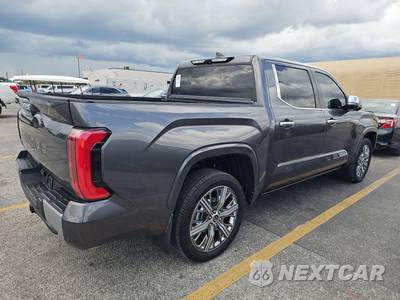 2024 Toyota Tundra Hybrid Capstone Crew Cab Short Bed - zdjęcie 4 z 19 - miniatura
