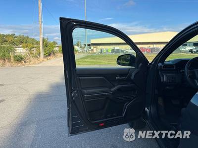 2025 Toyota Tacoma TRD Off-Road Crew Cab Medium Bed - zdjęcie 11 z 51 - miniatura