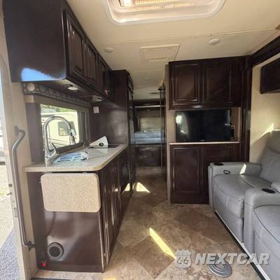 2017 Mercedes-Benz Sprinter 3500XD Cab Chassis DRW - zdjęcie 18 z 49 - miniatura