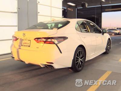2024 Toyota Camry SE - zdjęcie 4 z 28 - miniatura