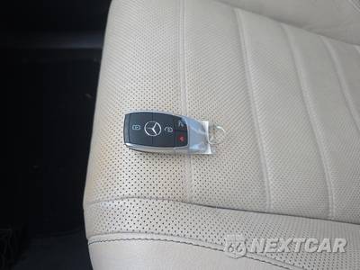 2020 Mercedes-Benz GLS 450 4MATIC - zdjęcie 28 z 32 - miniatura
