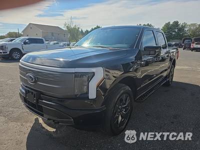 2022 Ford F-150 Lightning LARIAT Crew Cab Short Bed