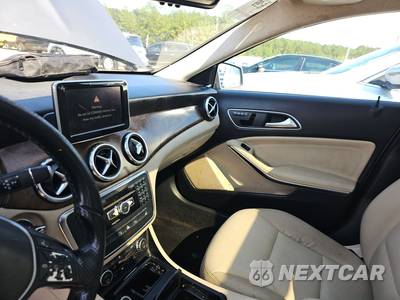 2015 Mercedes-Benz GLA 250 - zdjęcie 11 z 29 - miniatura