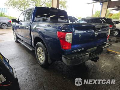 2018 Nissan TITAN SV Crew Cab Short Bed - zdjęcie 6 z 18 - miniatura