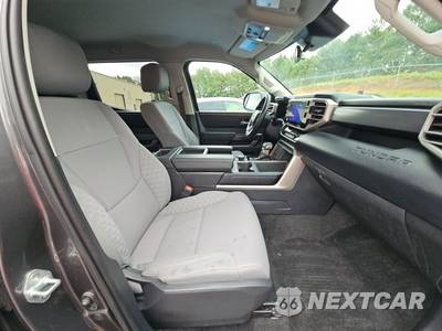 2023 Toyota Tundra SR5 Crew Cab Short Bed - zdjęcie 8 z 23 - miniatura
