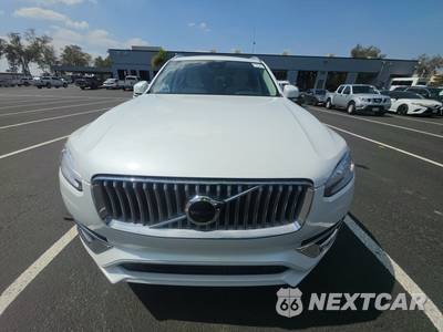 2023 Volvo XC90 B6 Plus 7-Passenger - zdjęcie 2 z 42 - miniatura