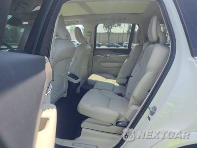 2023 Volvo XC90 B6 Plus 7-Passenger - zdjęcie 13 z 42 - miniatura