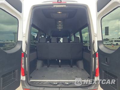 2025 Mercedes-Benz Sprinter 2500 Passenger Van High Roof 170.0" WB - zdjęcie 17 z 20 - miniatura