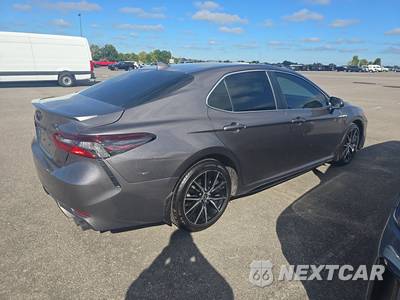 2024 Toyota Camry SE - zdjęcie 4 z 31 - miniatura