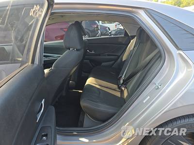 2023 Hyundai Elantra SEL - zdjęcie 13 z 34 - miniatura