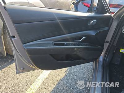 2023 Hyundai Elantra SEL - zdjęcie 9 z 34 - miniatura