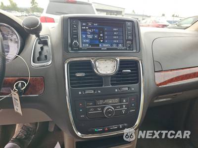2016 Chrysler Town & Country Touring 121.2" WB - zdjęcie 11 z 47 - miniatura