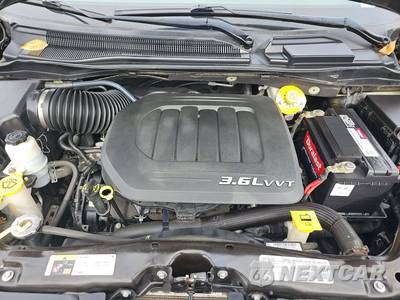 2016 Chrysler Town & Country Touring 121.2" WB - zdjęcie 16 z 47 - miniatura