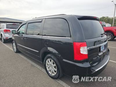 2016 Chrysler Town & Country Touring 121.2" WB - zdjęcie 6 z 47 - miniatura