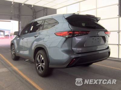 2021 Toyota Highlander XLE - zdjęcie 6 z 39 - miniatura