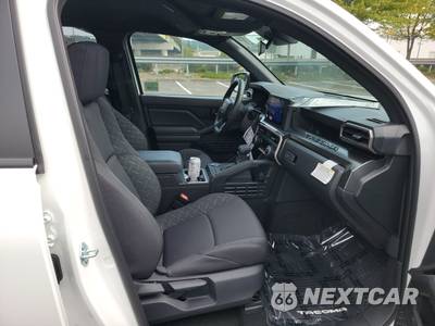 2026 Toyota Tacoma SR5 Crew Cab Medium Bed - zdjęcie 8 z 21 - miniatura