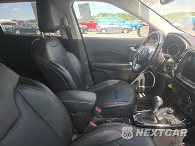 2020 Jeep Compass Limited - zdjęcie 8 z 26 - miniatura