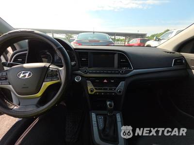 2017 Hyundai Elantra Value Edition Sedan - zdjęcie 11 z 33 - miniatura