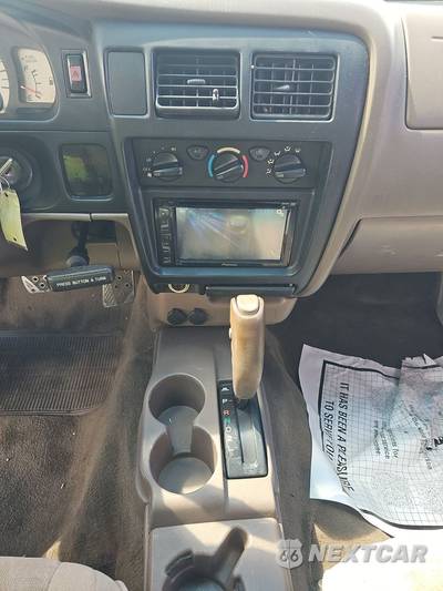 2002 Toyota Tacoma PreRunner Crew Cab Medium Bed - zdjęcie 11 z 17 - miniatura