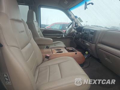 2004 Ford Super Duty F-550 Cab Chassis Lariat Crew Cab DRW - zdjęcie 8 z 17 - miniatura