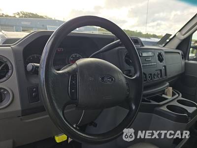 2014 Ford Super Duty E-350 Cutaway - zdjęcie 10 z 32 - miniatura