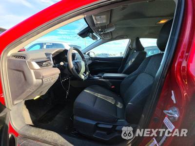 2025 Toyota Camry LE - zdjęcie 7 z 32 - miniatura